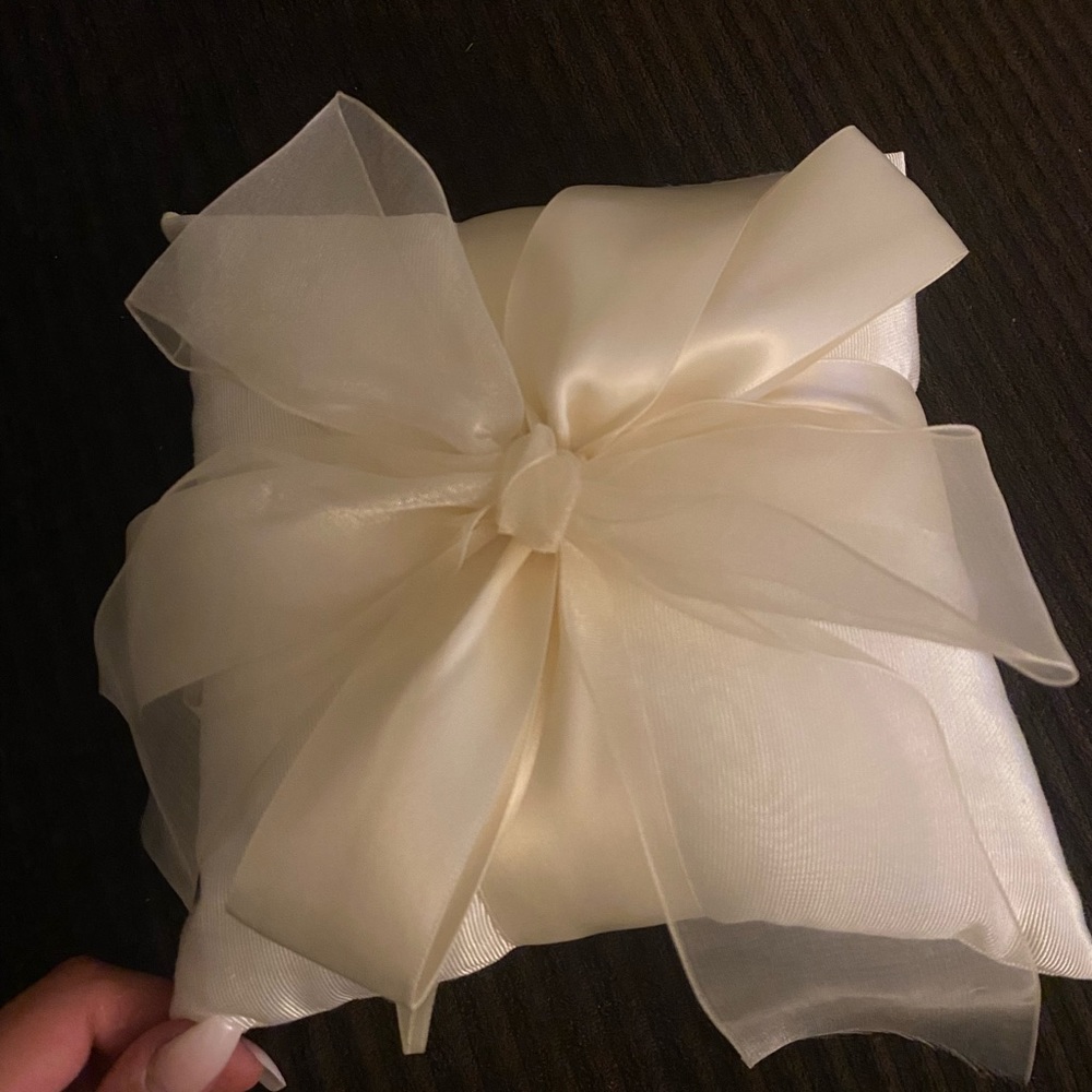 NWOT Beverly Clark Ring Bearer Pillow